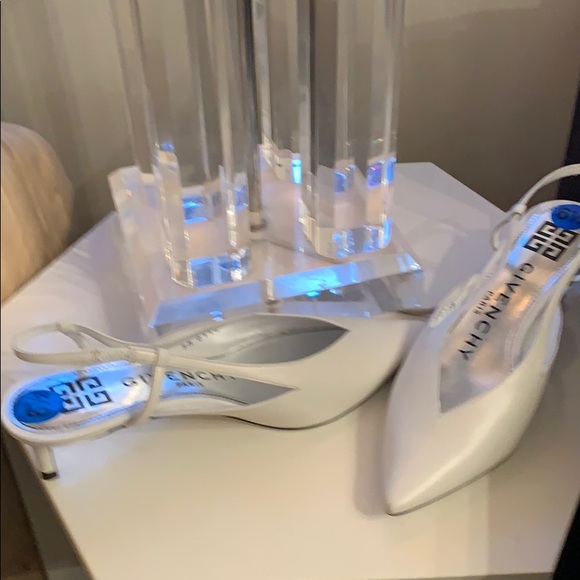 NWT Givenchy White Specchio Leather Slingback Pump - Picture 6 of 6